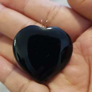 14k gold onyx heart pendent